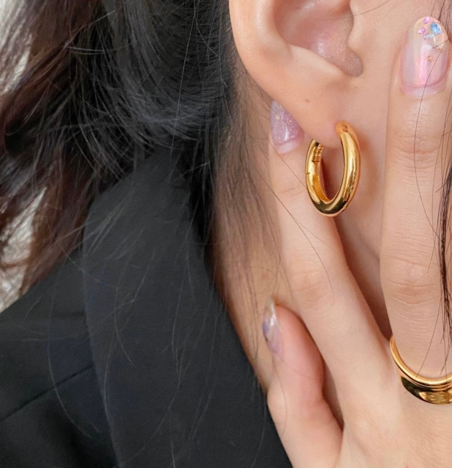 Classic Gold Chunky Hoop Earrings jlt11678