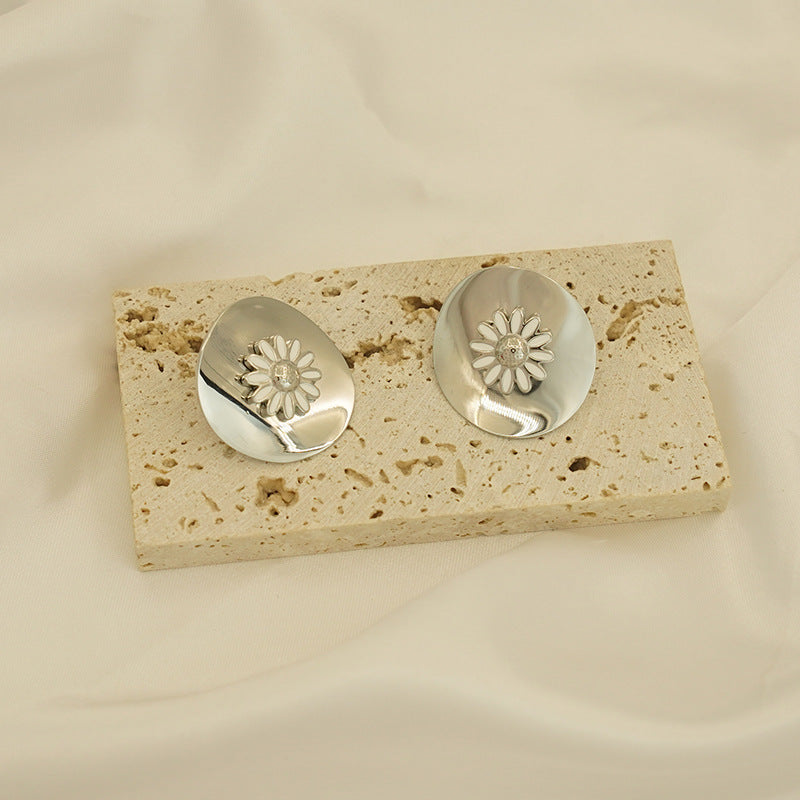 Trendy Floral Inlaid Daisy Flower Silver Earrings JLT12872