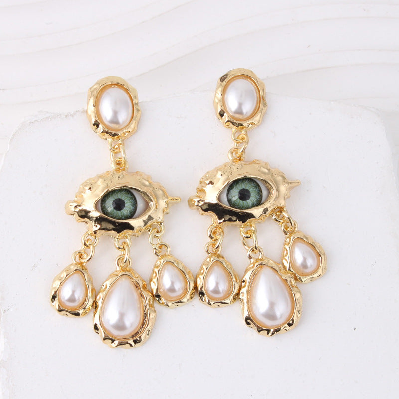 Exaggerated Big Eye With Pearl Charm Earring JLT12917