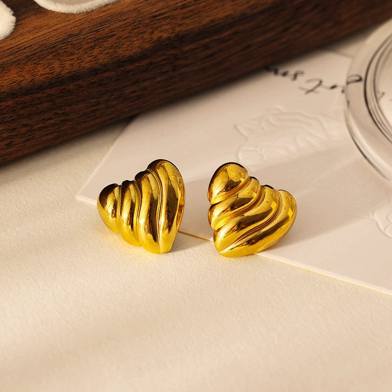 Ribbed Tone Heart Studs JLT13058