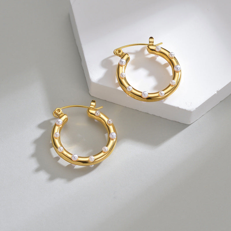 Timeless Gold and Pearl Hoop Earrings Ð Chic Design JLT13068