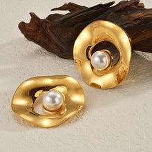 Abstract Round Gold Earrings with Pearl Detail JLT13077