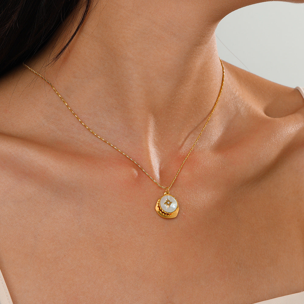 Elegant Gold Necklace with Minimalist Star Charm Pendant JLTN1341