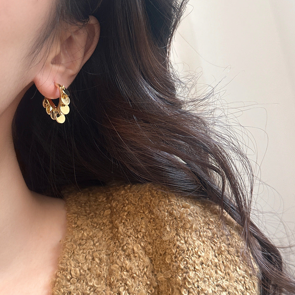 Small Coin Round Shaped Dangling Gold Hoop Earrings jlt12769