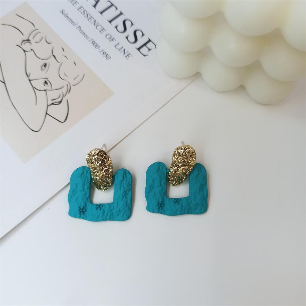 just-lil-things-blue-pin-earrings-jlt11325