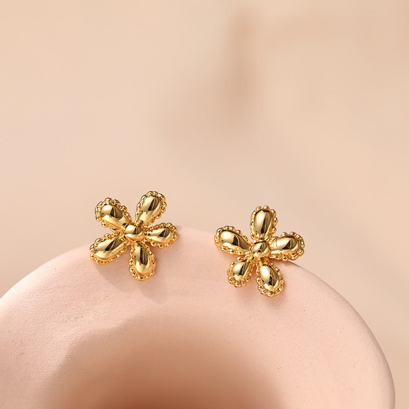 just-lil-things-gold-pin-earrings-jlt11720