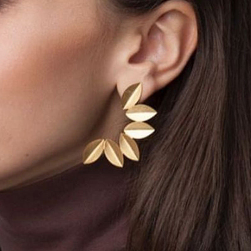 just-lil-things-gold-pin-earrings-jlt11903
