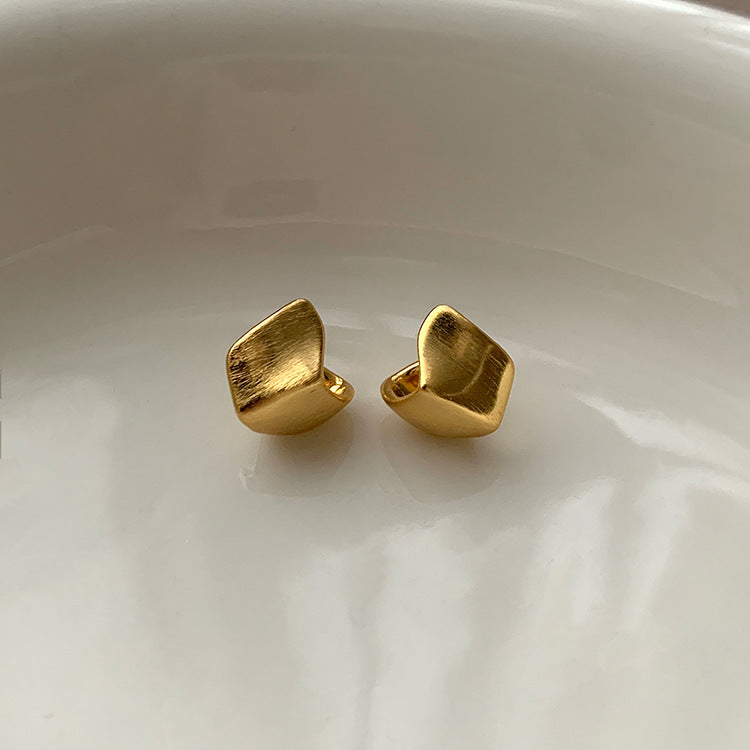 just-lil-things-gold-pin-earrings-jlt12185