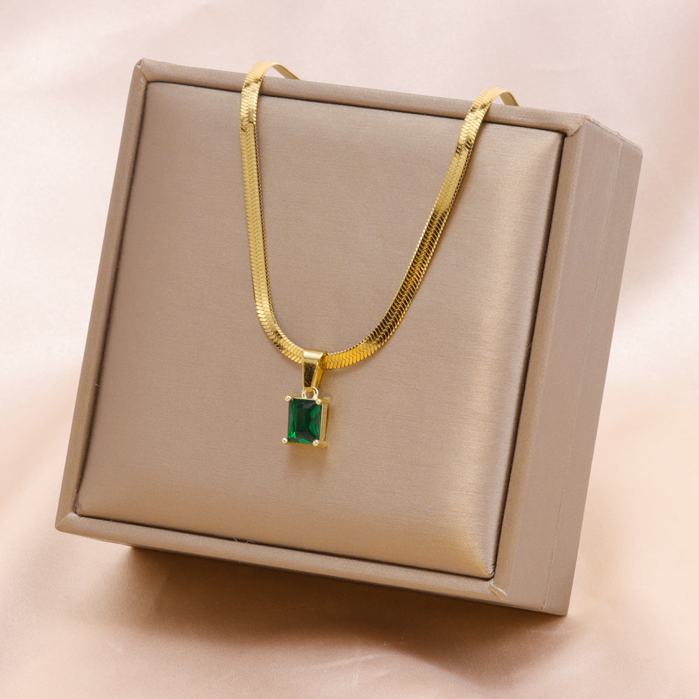 Elegant Gold Chain Necklace with Emerald Pendant – Stunning Jewelry for Women jltn0610