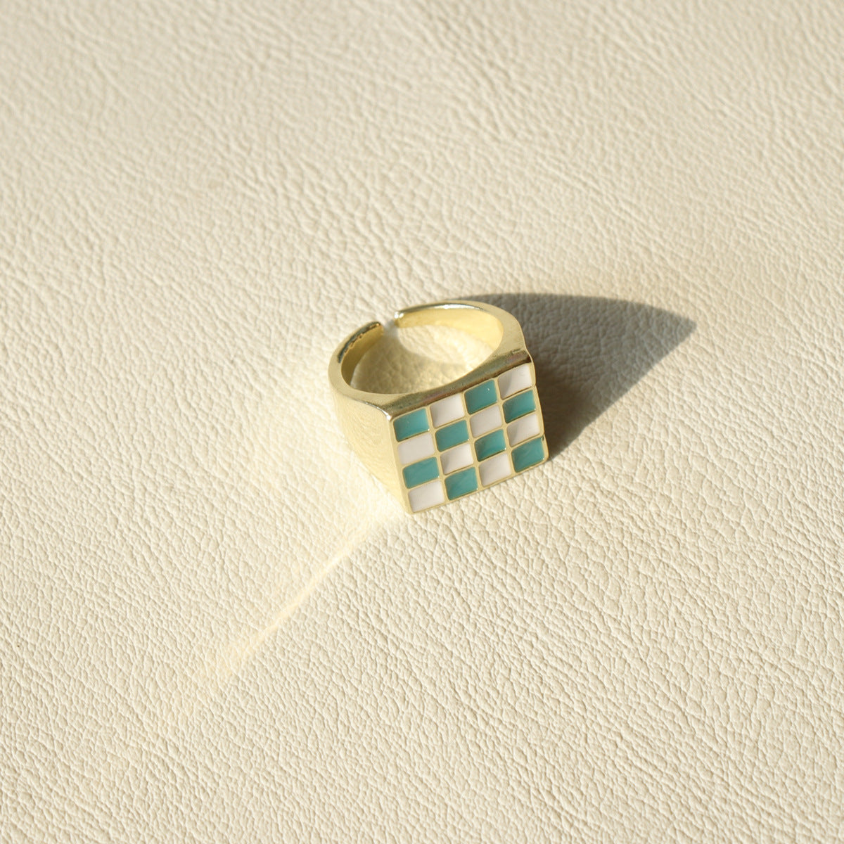 artificial-gold-green-white-check-block-rings-jltr0042